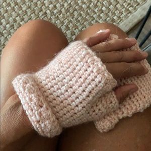 Peachy Pink fingerless Gloves